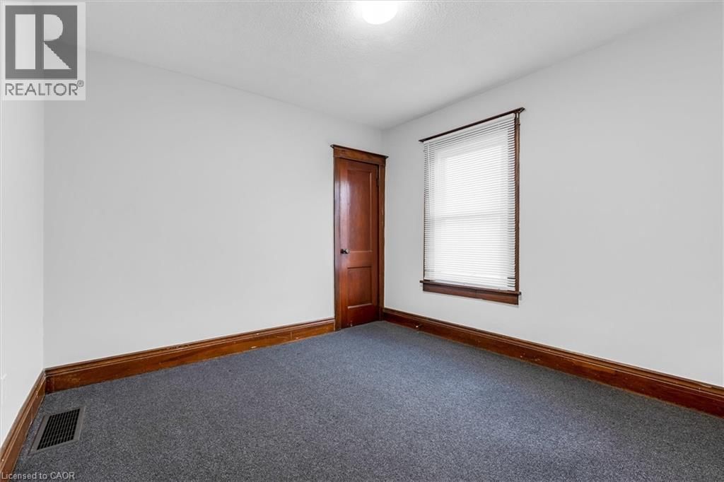 121 EDGEMONT STREET NORTH Image 24