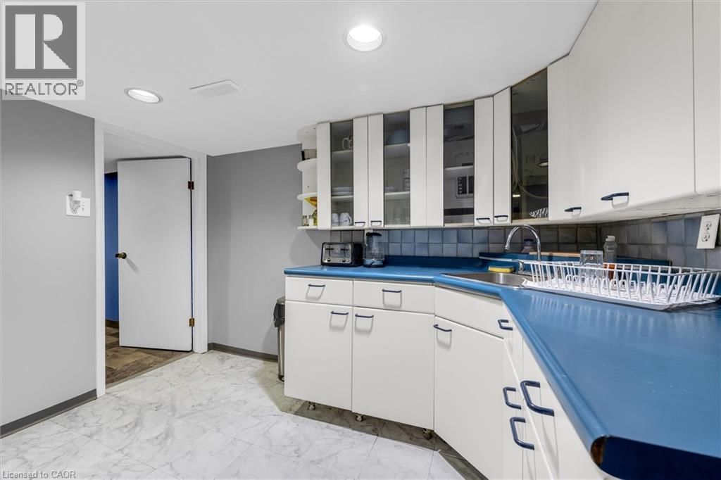 121 EDGEMONT STREET NORTH Image 33