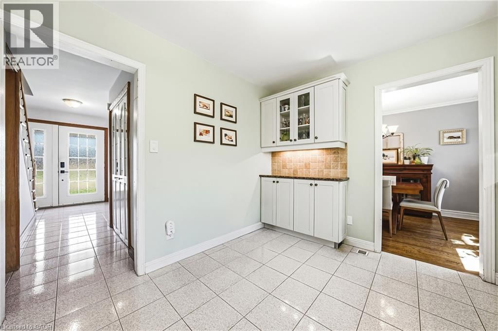 668 CHESTNUT PLACE Image 12