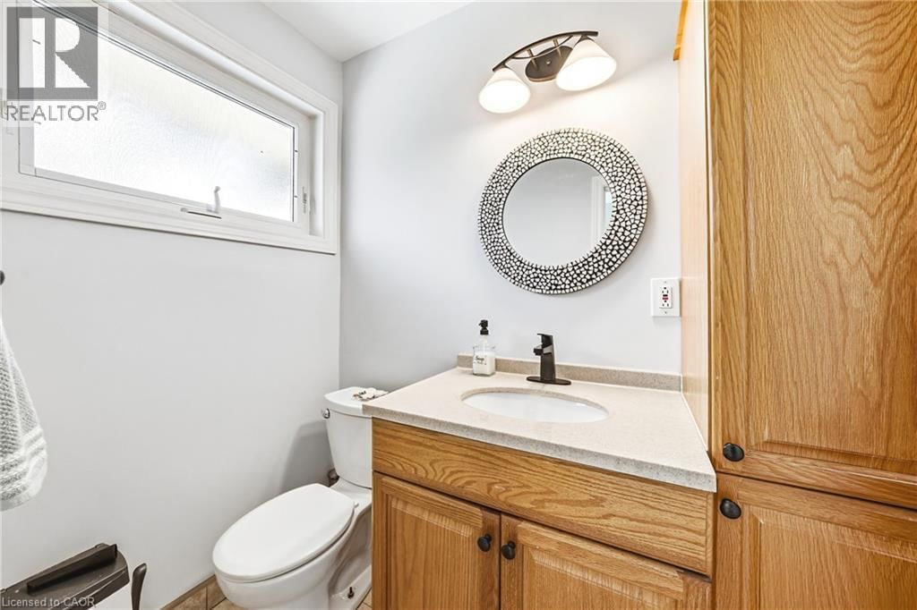 668 CHESTNUT PLACE Image 13