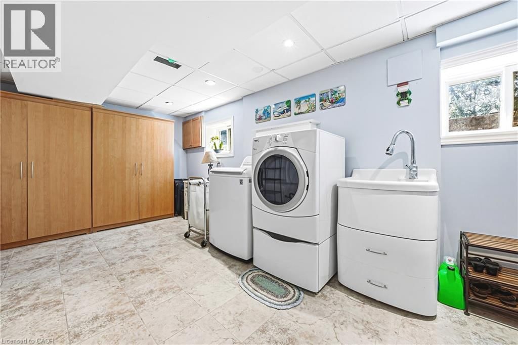 668 CHESTNUT PLACE Image 25