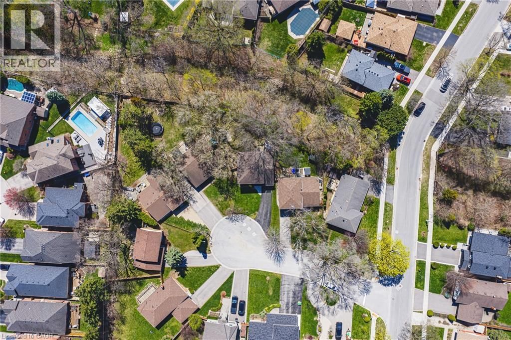 668 CHESTNUT PLACE Image 35