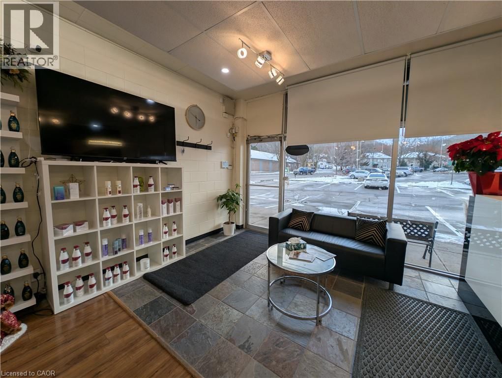 2 - 33 ELM STREET Image 3