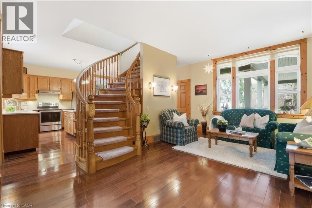 24 QUEENSWAY DRIVE Image 10