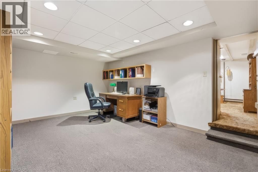 24 QUEENSWAY DRIVE Image 19