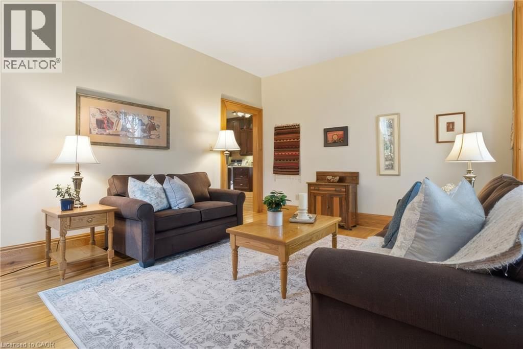 24 QUEENSWAY DRIVE Image 32