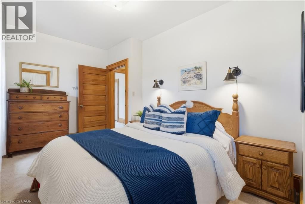 24 QUEENSWAY DRIVE Image 35