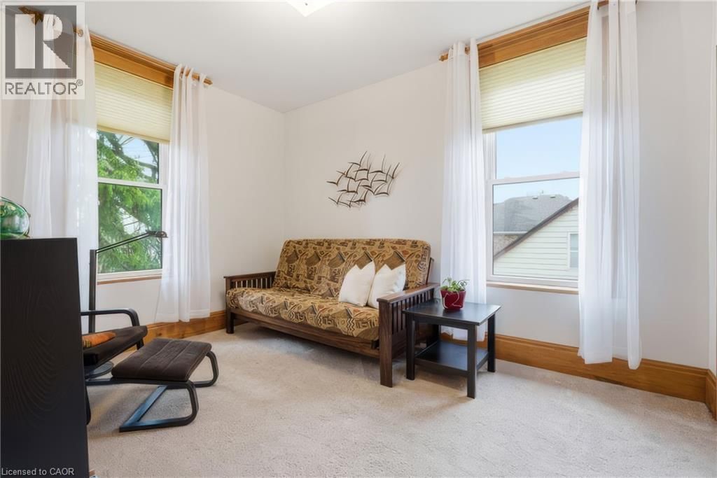 24 QUEENSWAY DRIVE Image 36