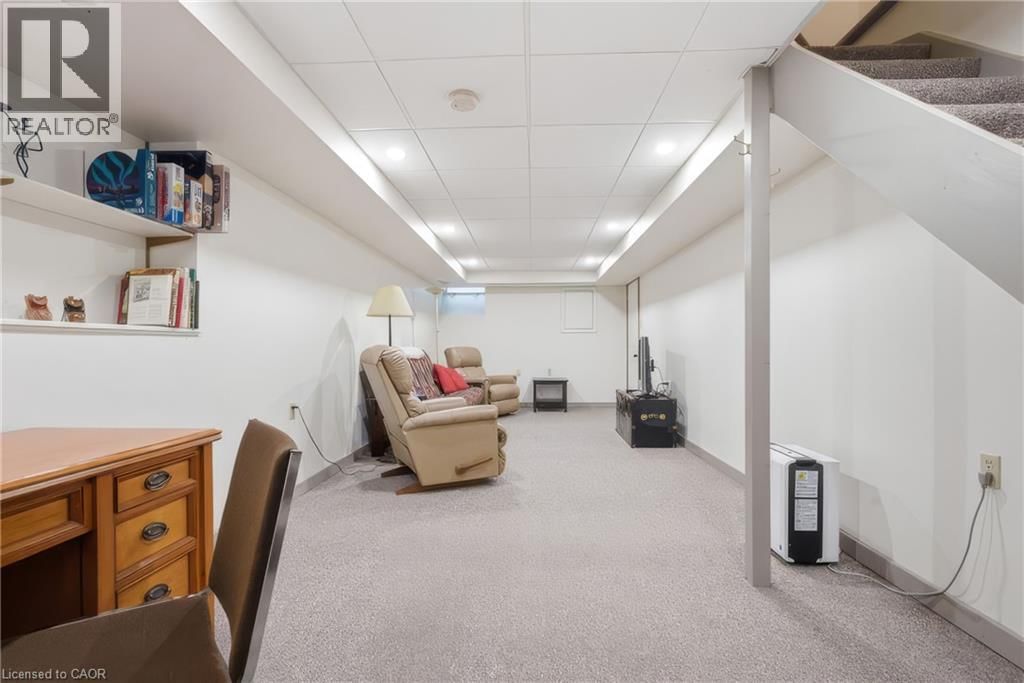 24 QUEENSWAY DRIVE Image 40