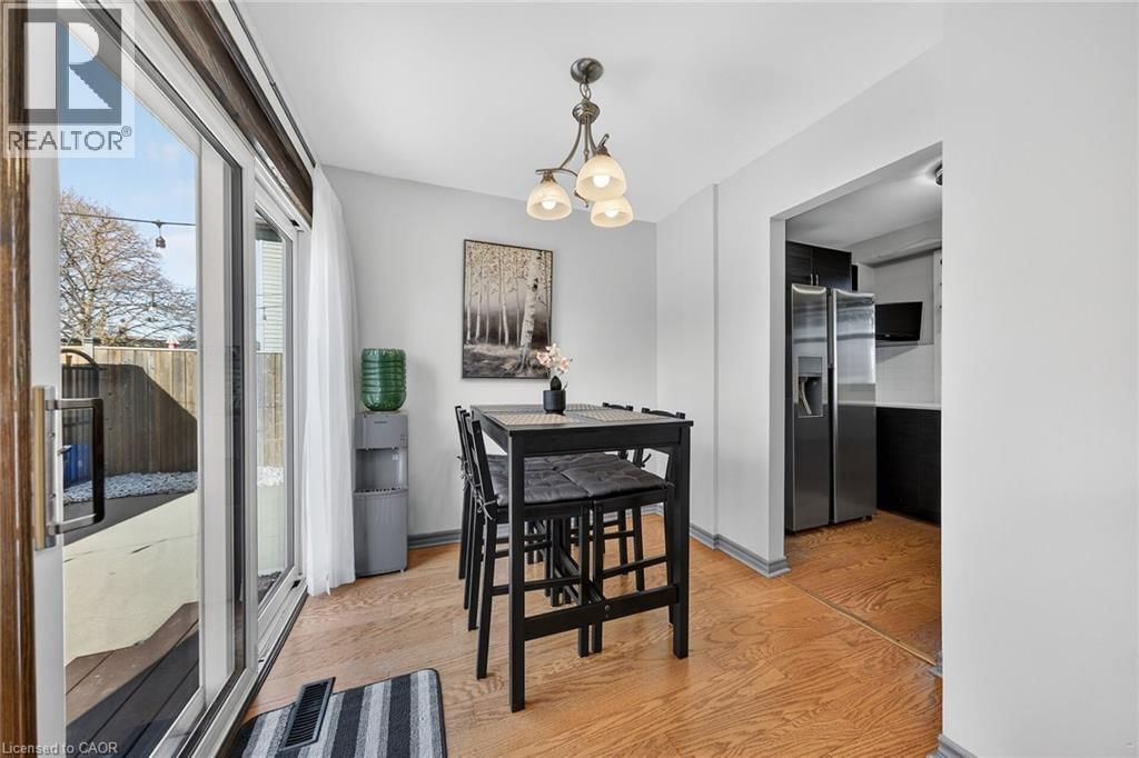 211 BIRCHCLIFFE CRESCENT Image 15