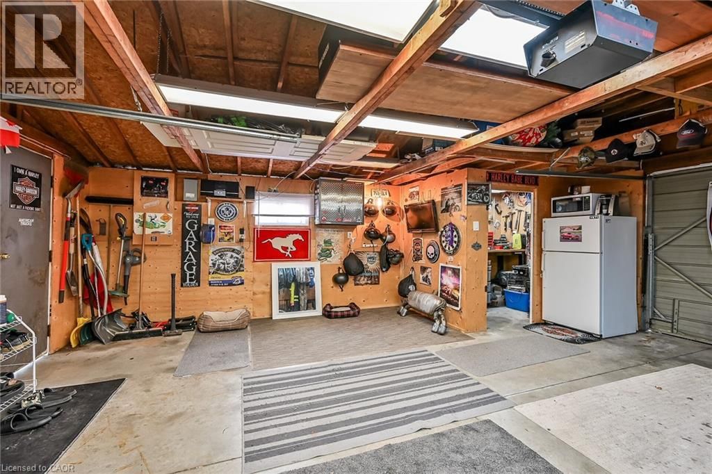 211 BIRCHCLIFFE CRESCENT Image 40