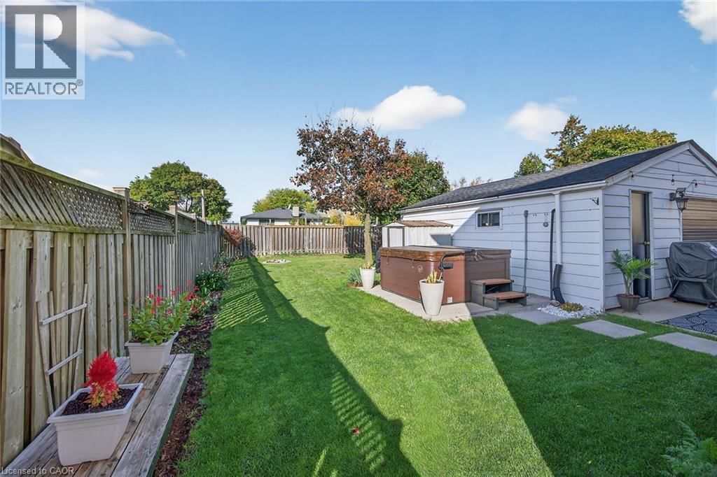 211 BIRCHCLIFFE CRESCENT Image 43