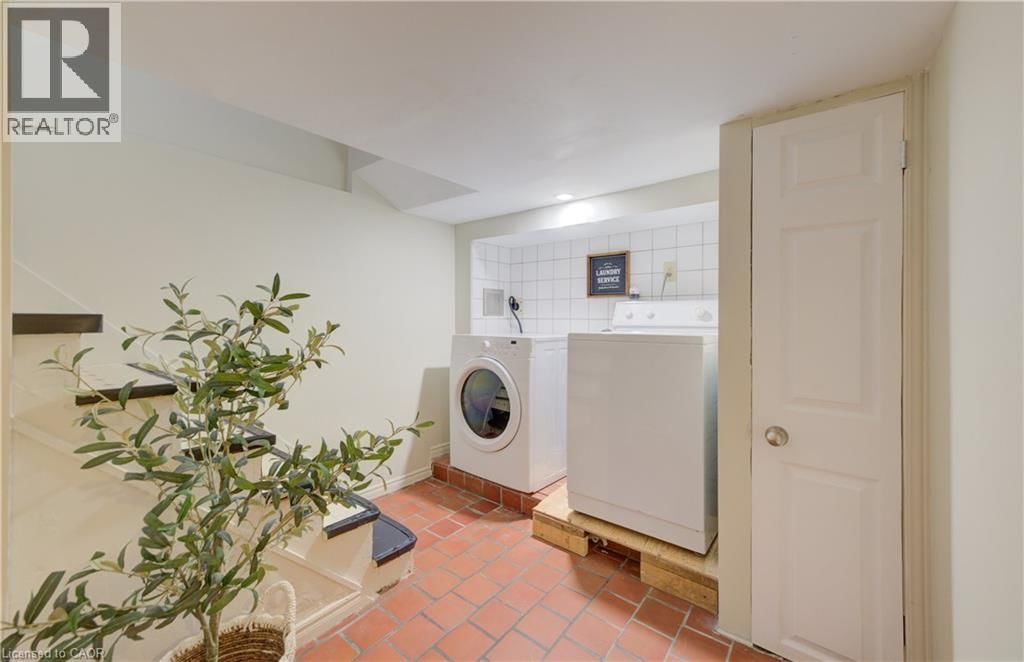 350 VICTORIA STREET SOUTH Image 14