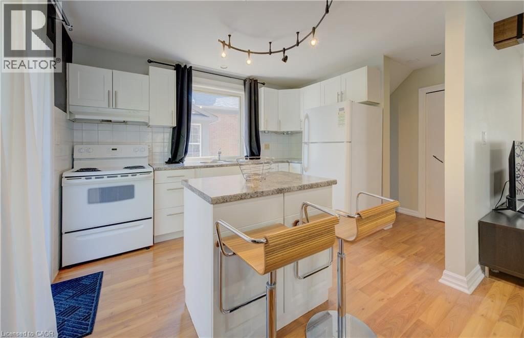 350 VICTORIA STREET SOUTH Image 6