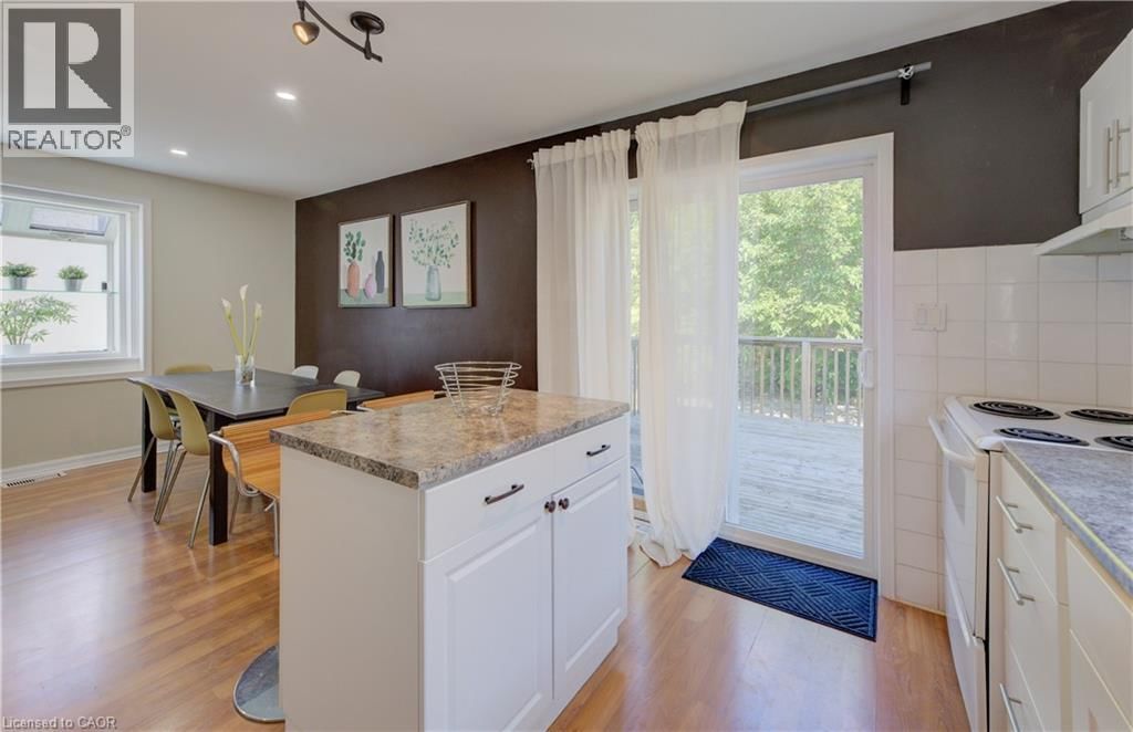 350 VICTORIA STREET SOUTH Image 8