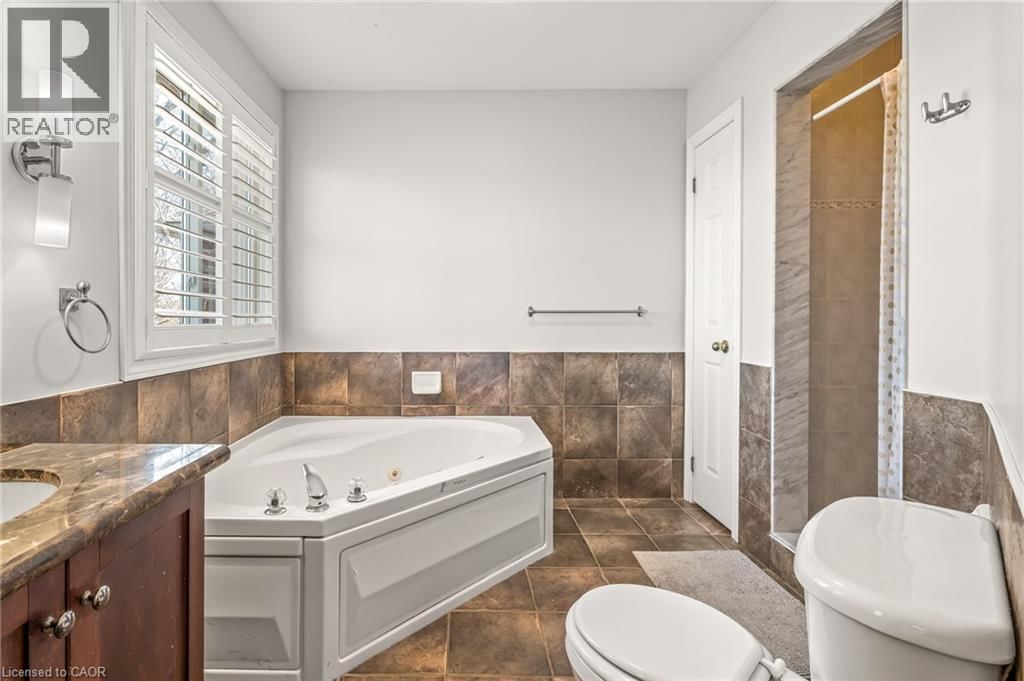 12 BUMAN COURT Image 20