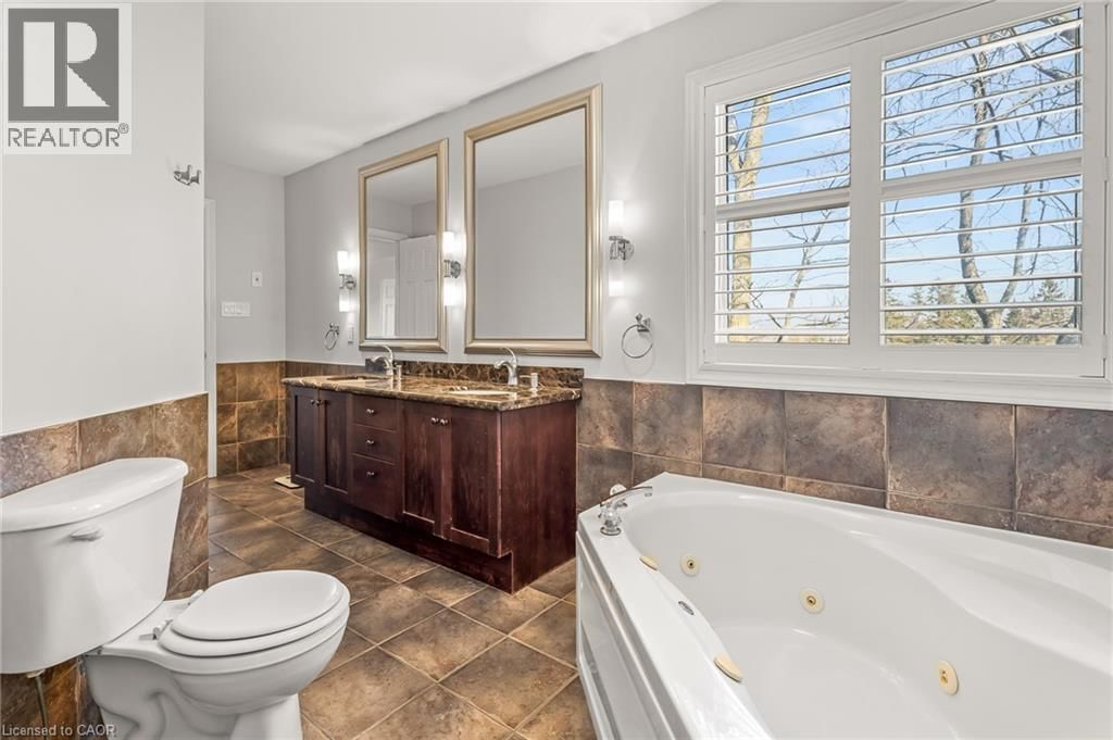 12 BUMAN COURT Image 21