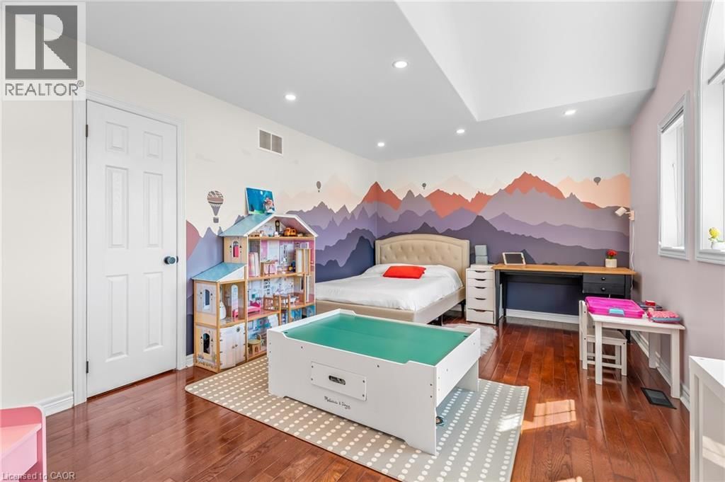 12 BUMAN COURT Image 23