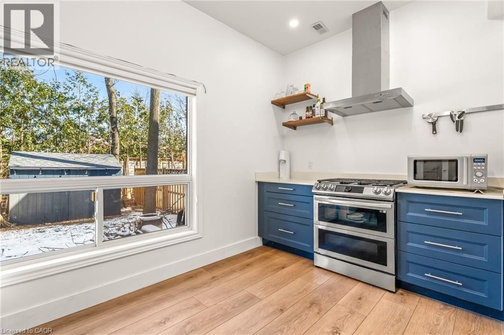 12 BUMAN COURT Image 34