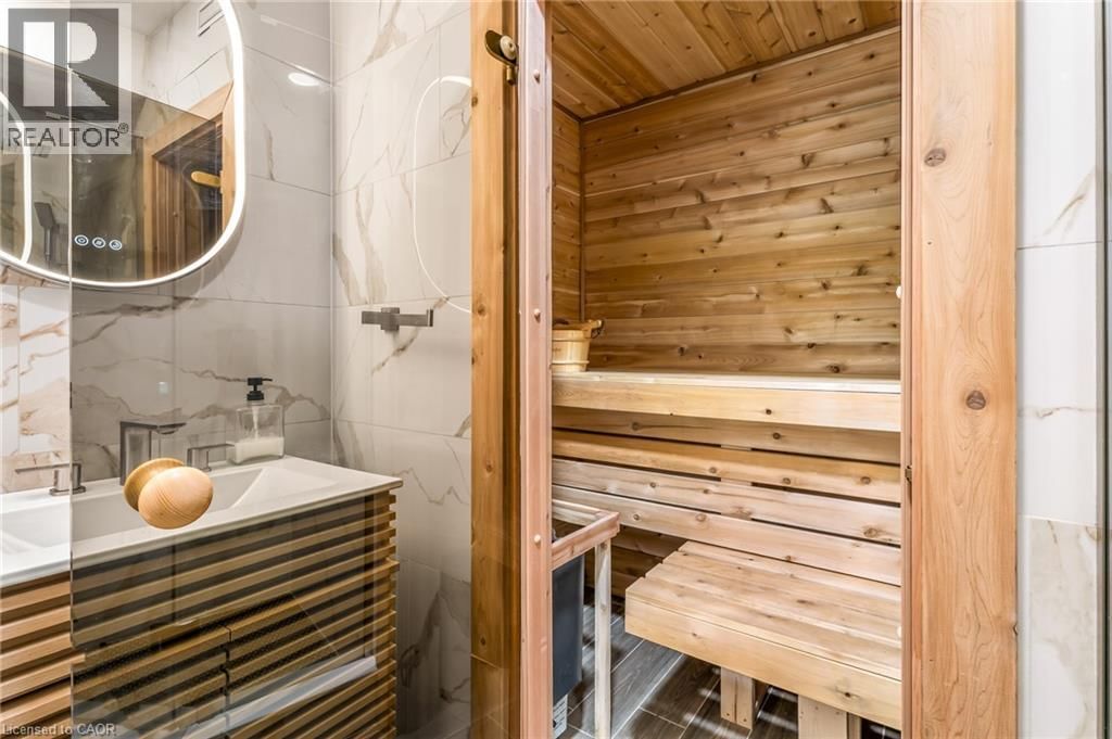 12 BUMAN COURT Image 40