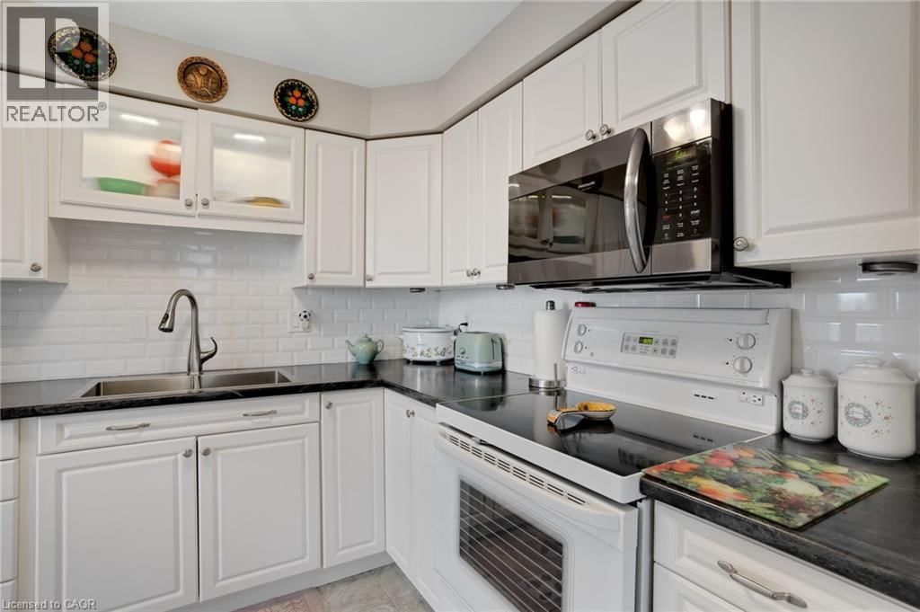 703 - 1414 KING STREET EAST Image 15