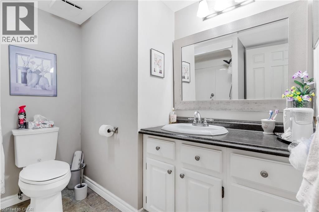 703 - 1414 KING STREET EAST Image 25