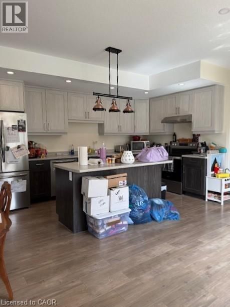 A - 111 WALTER STREET Image 6