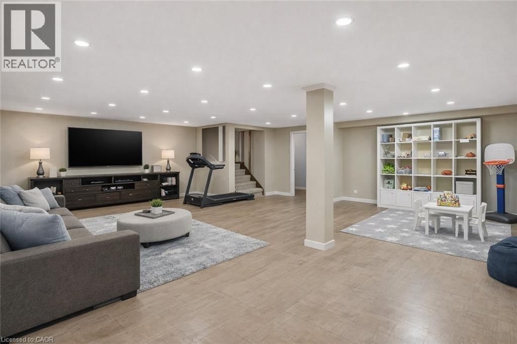 66 RICHMOND STREET Image 31