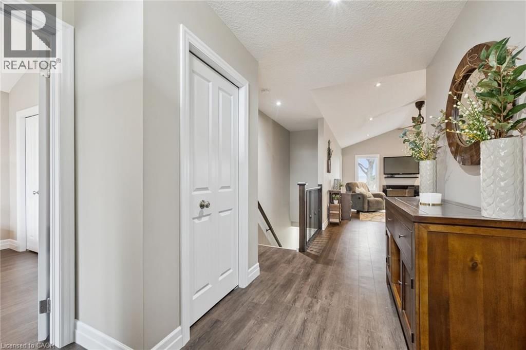 92 JACOB STREET WEST Image 6