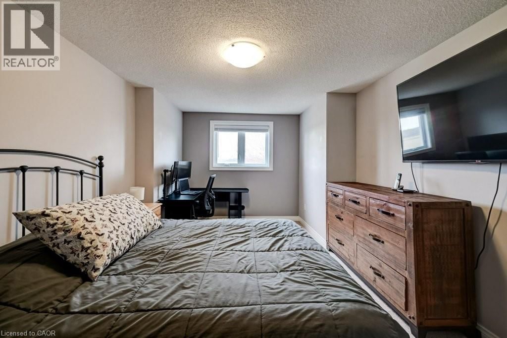 44 - 94 GREENTRAIL DRIVE Image 30