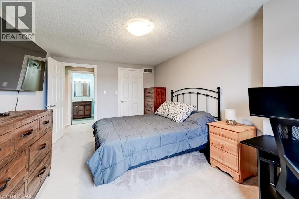 44 - 94 GREENTRAIL DRIVE Image 31