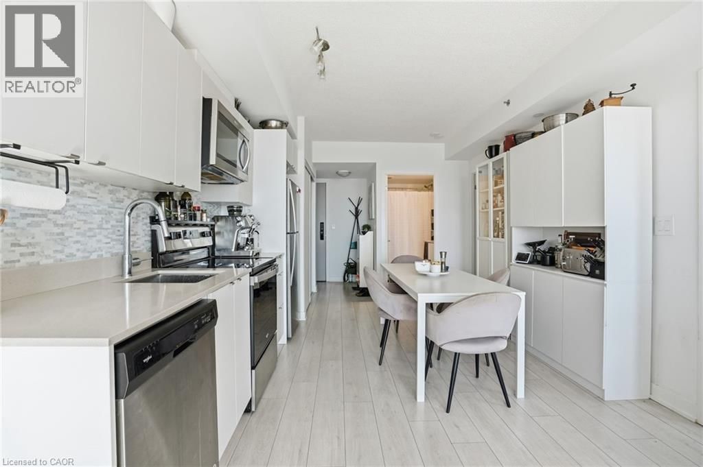 A814 - 3210 DAKOTA COMMON Image 9