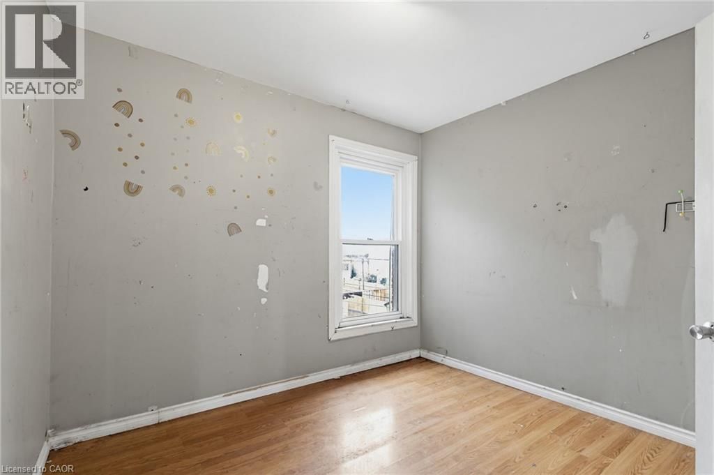 249 WENTWORTH STREET NORTH Image 16