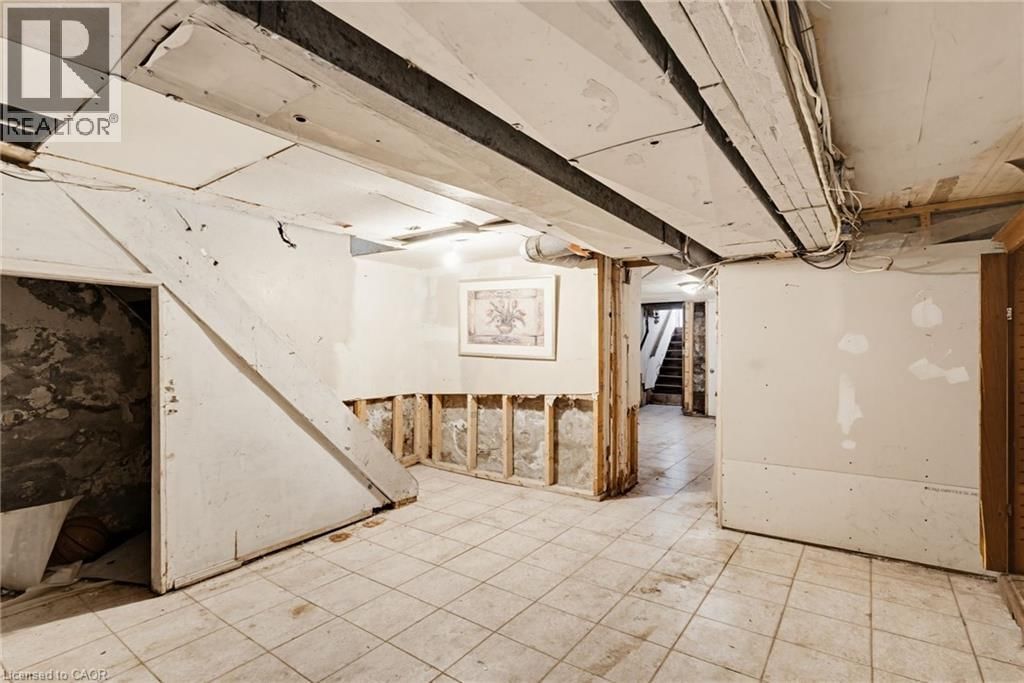 249 WENTWORTH STREET NORTH Image 19