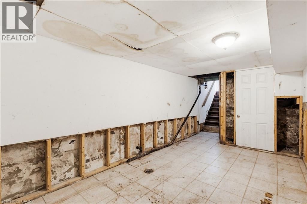 249 WENTWORTH STREET NORTH Image 23