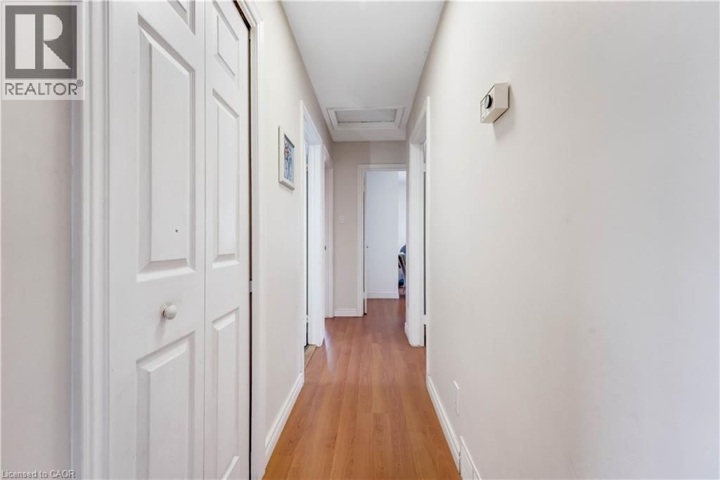 72 ST JEROME CRESCENT Image 14