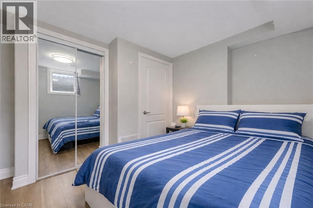 72 ST JEROME CRESCENT Image 31