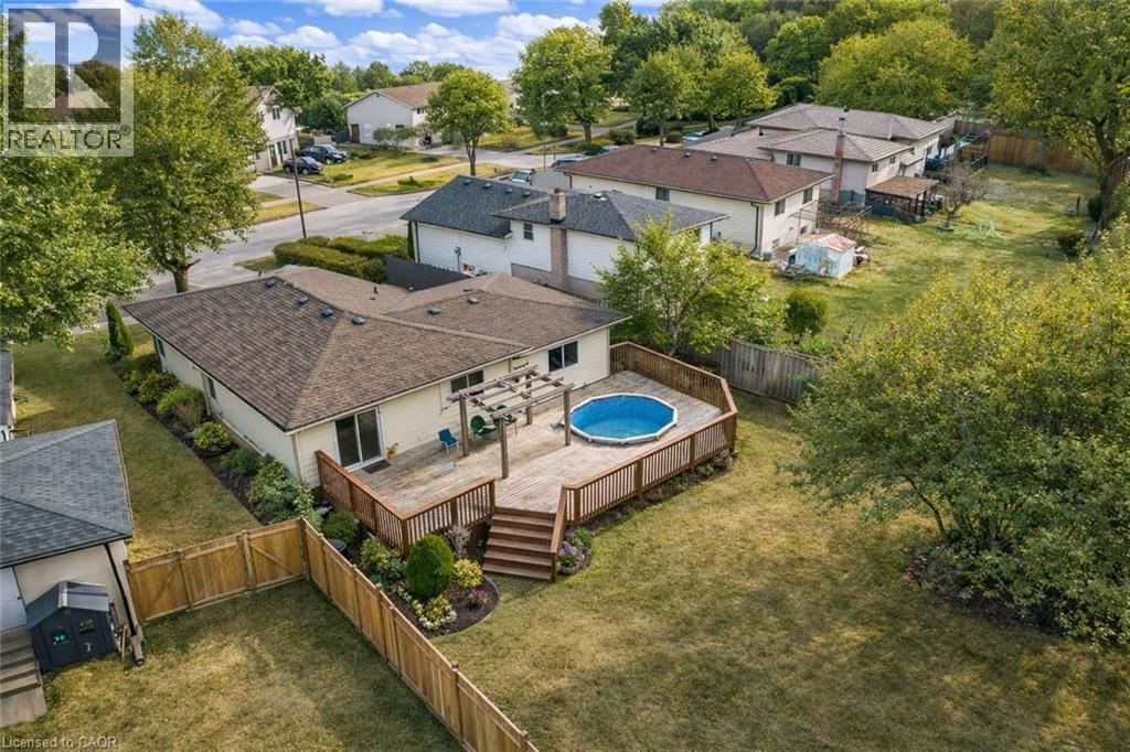 72 ST JEROME CRESCENT Image 41