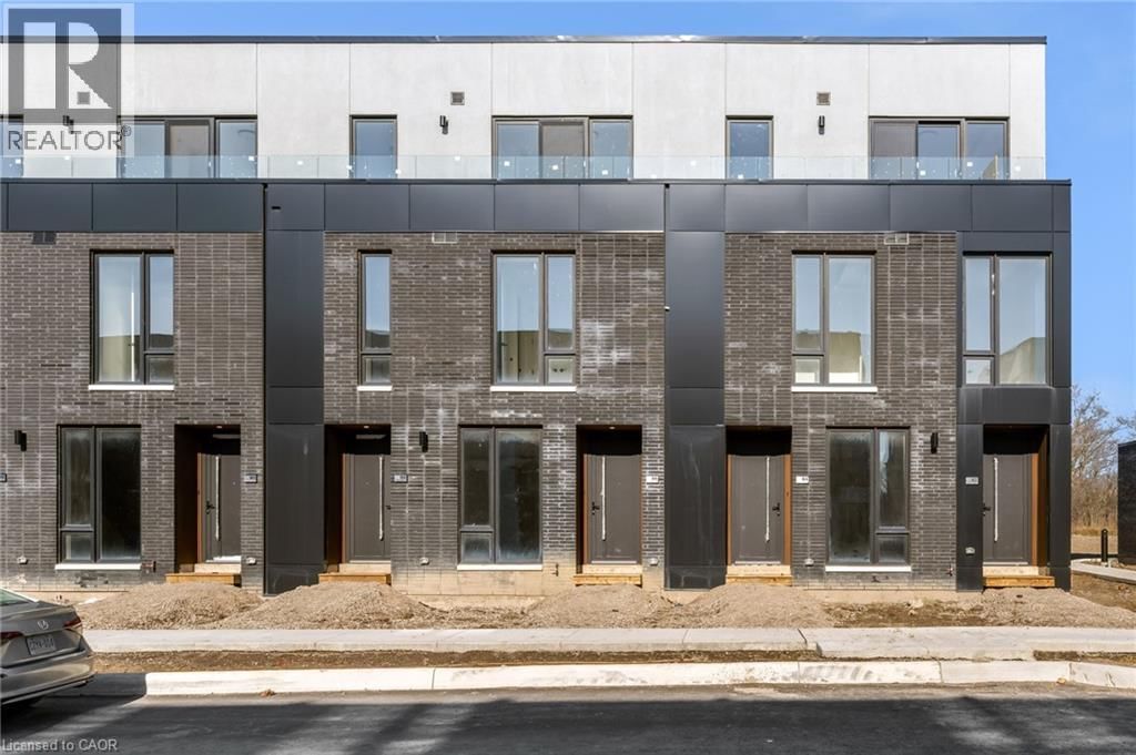 132 EVERETT COMMON Image 14