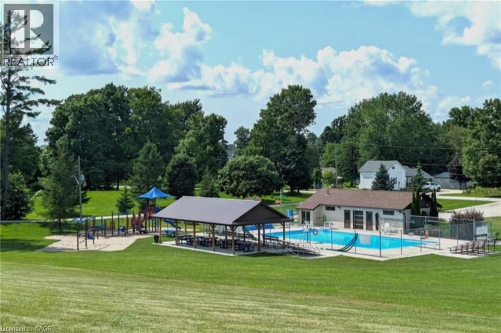 2048 ALBERT STREET SOUTH Image 10