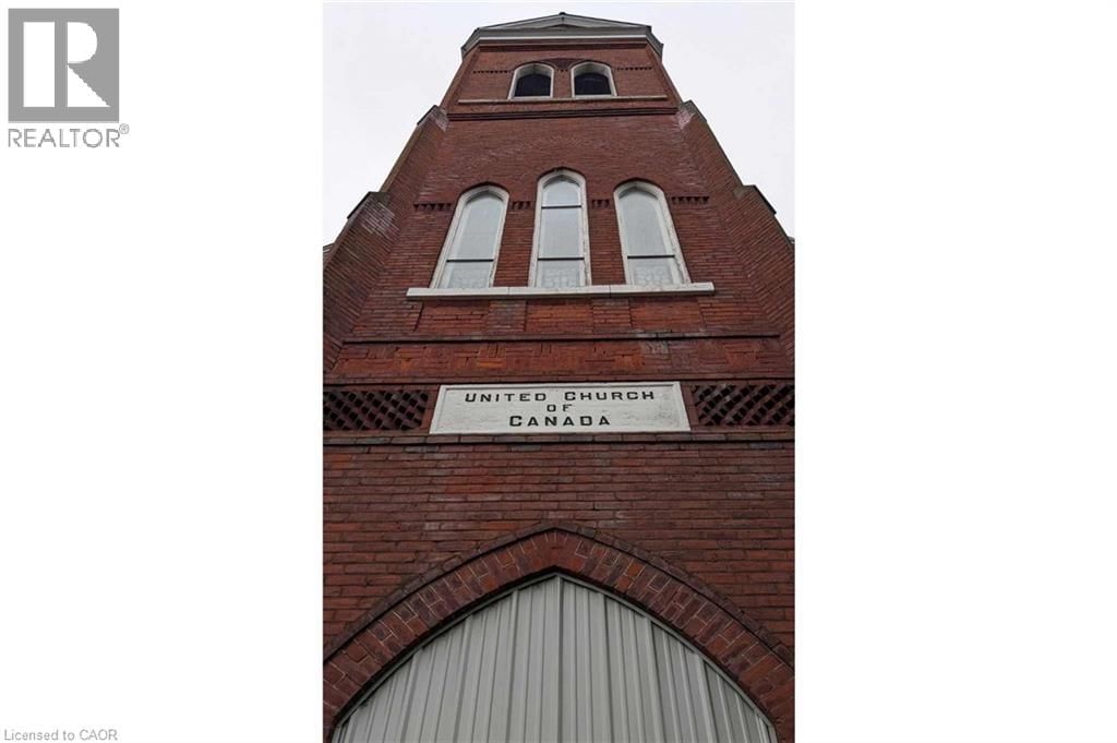 2048 ALBERT STREET SOUTH Image 3