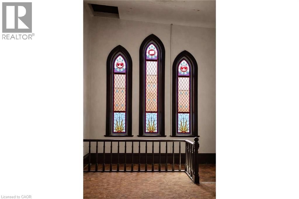 2048 ALBERT STREET SOUTH Image 9