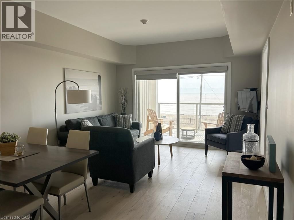 207 - 12 ERIE BOULEVARD Image 10