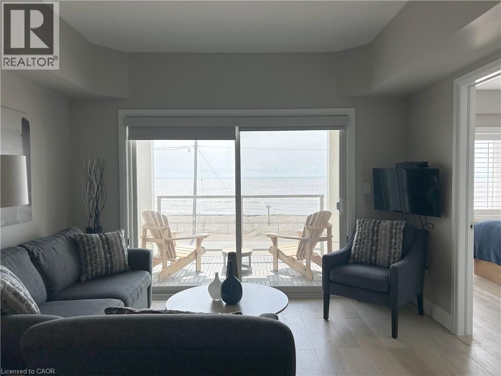 207 - 12 ERIE BOULEVARD Image 11