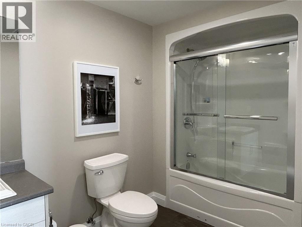 207 - 12 ERIE BOULEVARD Image 16