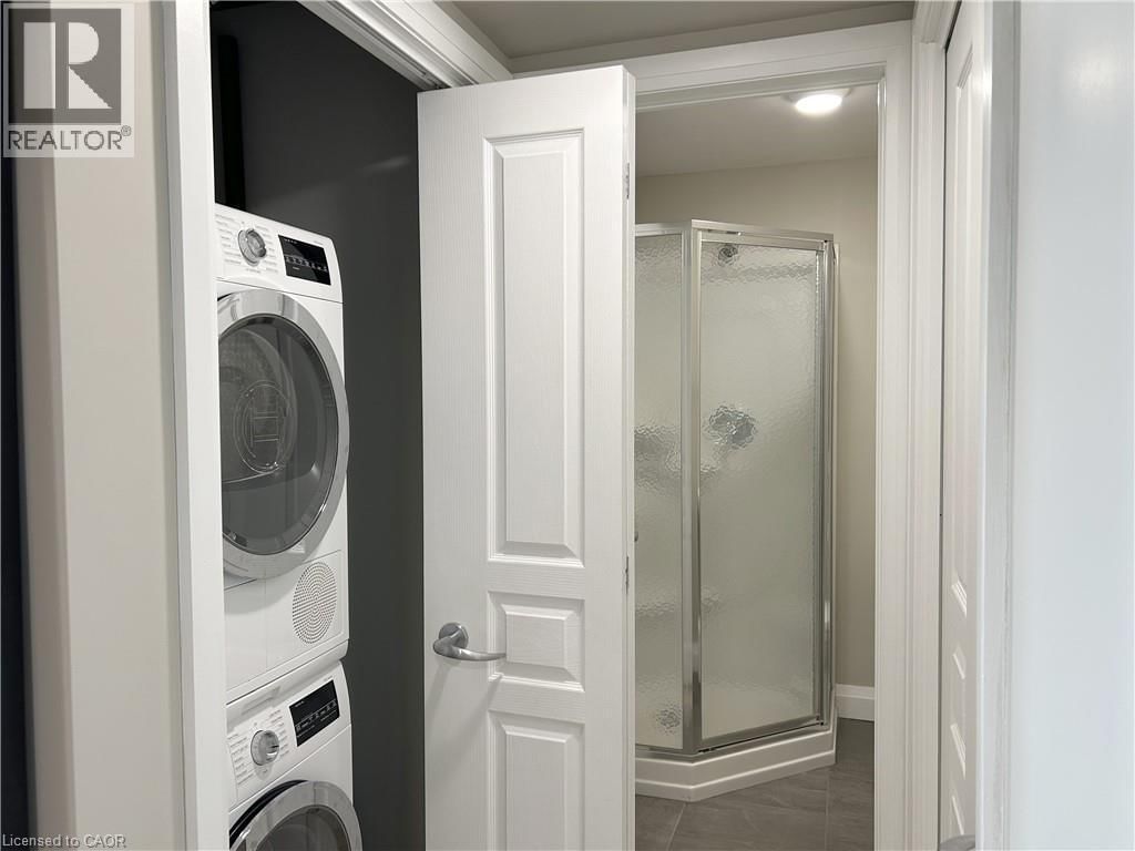 207 - 12 ERIE BOULEVARD Image 21