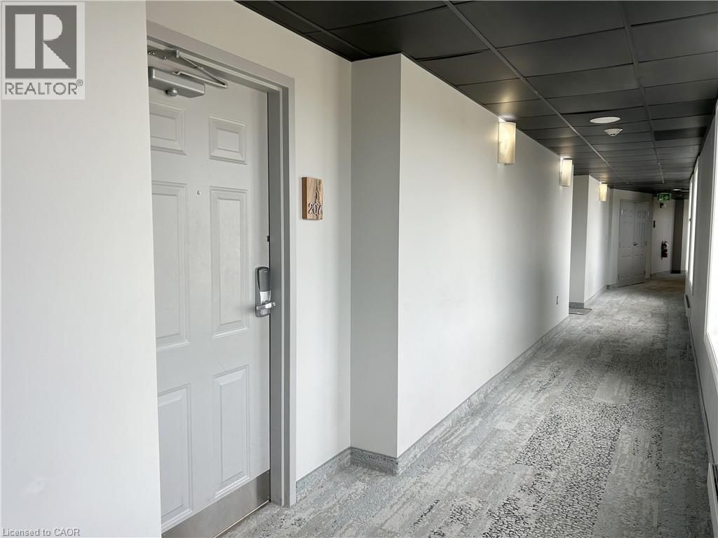 207 - 12 ERIE BOULEVARD Image 4