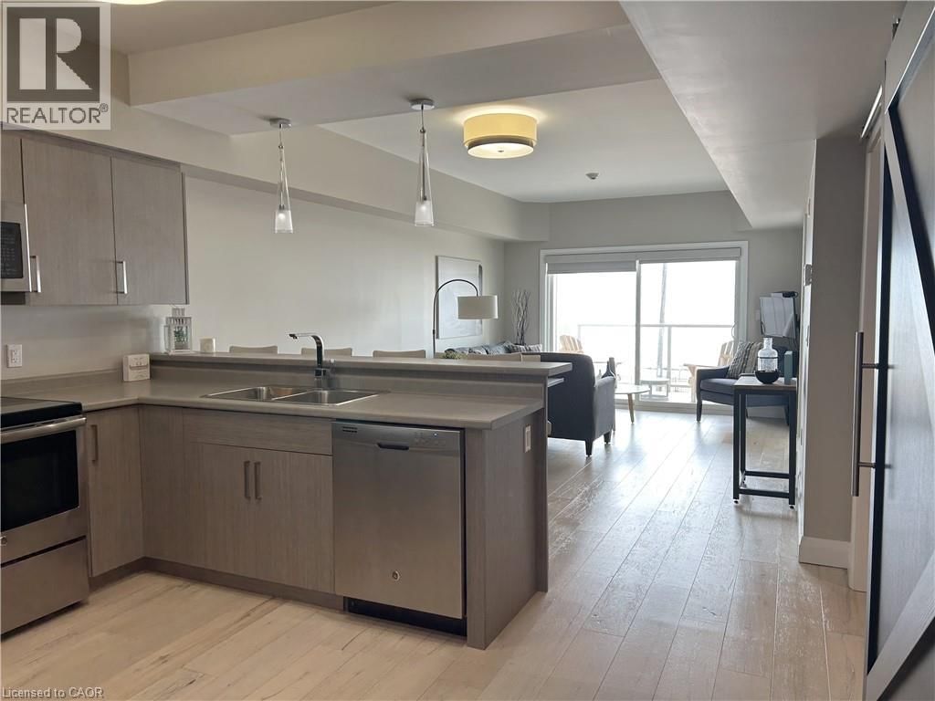 207 - 12 ERIE BOULEVARD Image 6