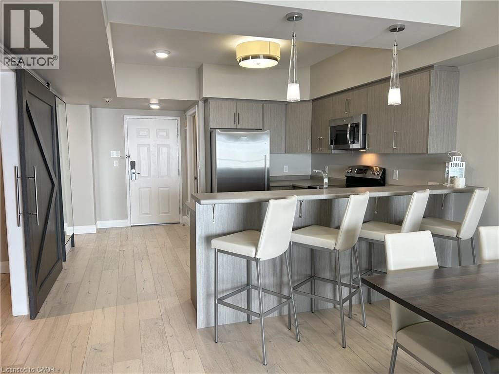 207 - 12 ERIE BOULEVARD Image 8