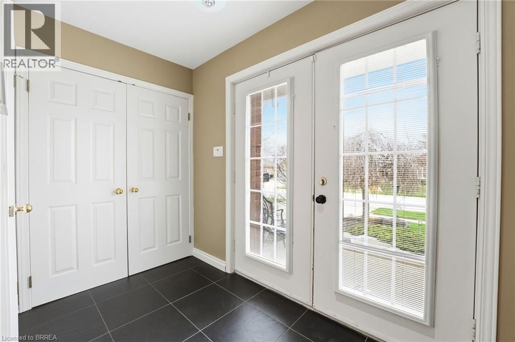 46 VICTOR BOULEVARD Image 9